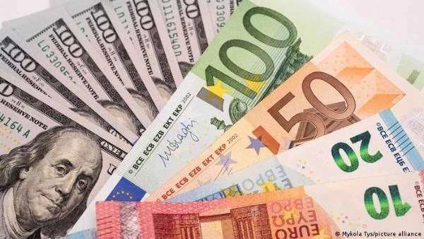 سعر الدولار واليورو والريال في البنوك يثبت مساء الجمعة 26 6 2026