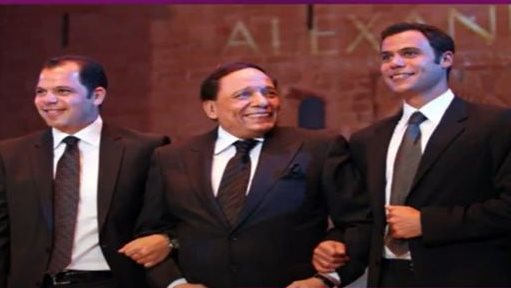 محمد عادل إمام يكشف أن الزعيم ينتظر عملًا قويًا للعودة للشاشة