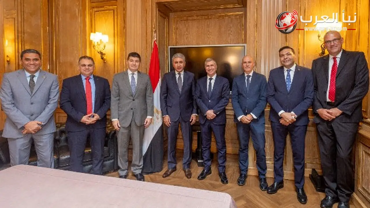 وزير السياحة يبحث مع منظمي الرحلات وشركات الطيران الإيطالية زيادة الحركة الوافدة إلى مصر