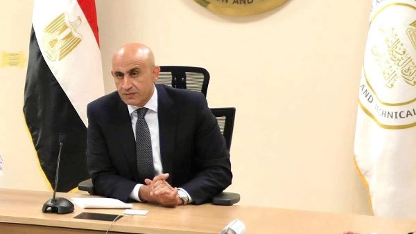 التعليم ينفي شائعة صعوبة امتحان العربي لثانوية عامة 2026 ويؤكد أن الأسئلة في مستوى الطالب المتوسط
