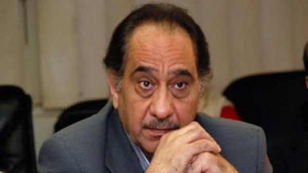 محمد أبو داود يؤكد أن شخصية الأب في أب ولكن الأقرب إلى قلبه