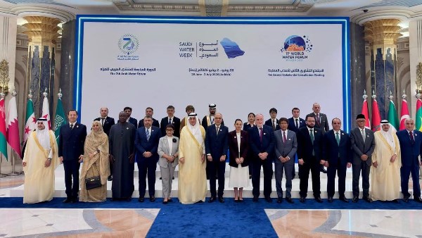 وزير الموارد المائية والري يصل إلى جدة للمشاركة في أسبوع المياه السعودي الأول