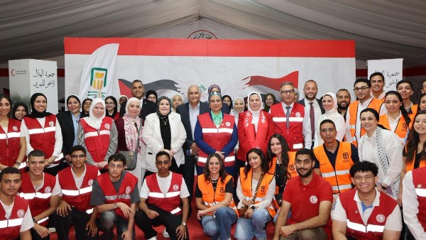 المجلس القومي للمرأة يشارك في إطلاق قافلة الهلال الأحمر المصري لدعم المرأة الفلسطينية