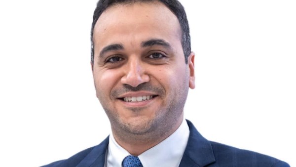 الدكتور أحمد شلبي بردان يفوز بعضوية مجلس الجمعية البريطانية الأيرلندية لتصحيح الإبصار