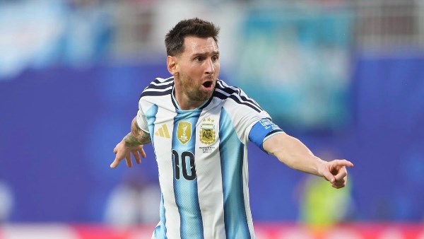 إبراهيموفيتش يؤكد أن ميسي يغير المباراة خلال دقائق قليلة بصناعة الفارق في كأس العالم