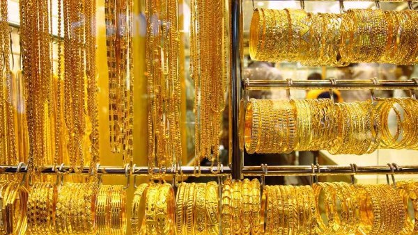 انخفاض الذهب بأكثر من ألف جنيه للعيار.. هل حان وقت الشراء؟|خبراء ينصحون
