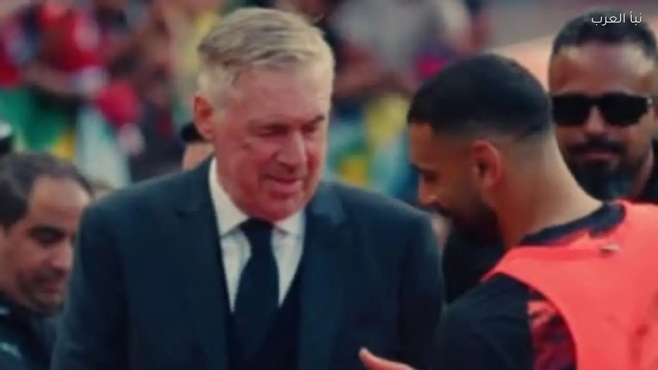 محمد صلاح يعانق كارلو أنشيلوتي في لقطة مميزة خلال ودية مصر والبرازيل | صور