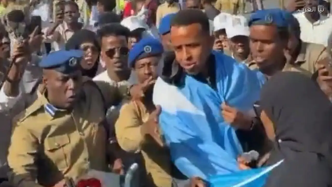 كيث هاكيت يطالب الفيفا بتعويض عمر أرتان 100 ألف دولار بعد أزمة المونديال