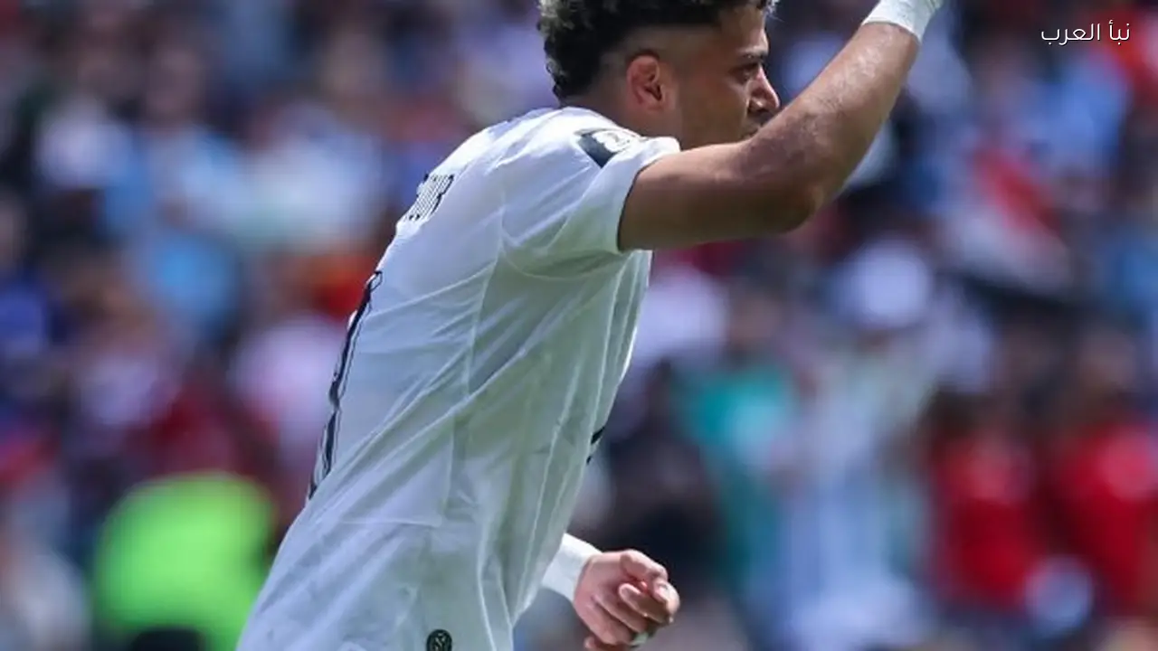 إمام عاشور يكتسح فالفيردي ويتوج بلقب أفضل لاعب في اليوم الخامس بكأس العالم