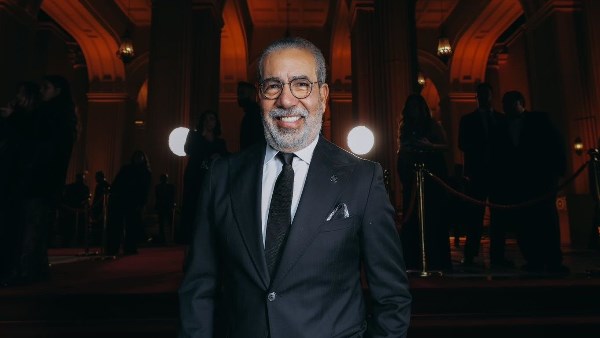 مدحت العدل يعتذر لحسام حسن ويؤكد أنه هو من تولى تدريب الزمالك