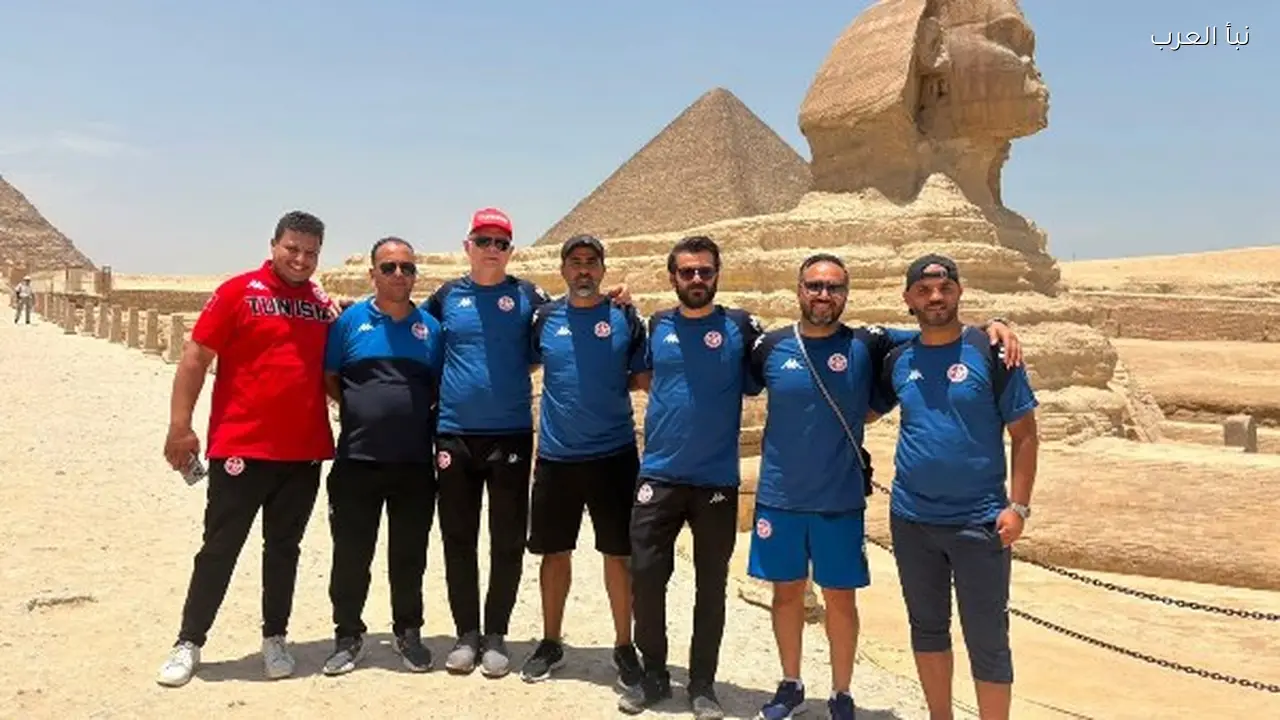 منتخب تونس للكرة النسائية يشيد بحفاوة الاستقبال في القاهرة ويزور الأهرامات