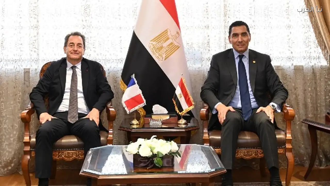وزير الشباب والرياضة وسفير فرنسا يبحثان توسيع التعاون في تمكين الشباب وتطوير الرياضة