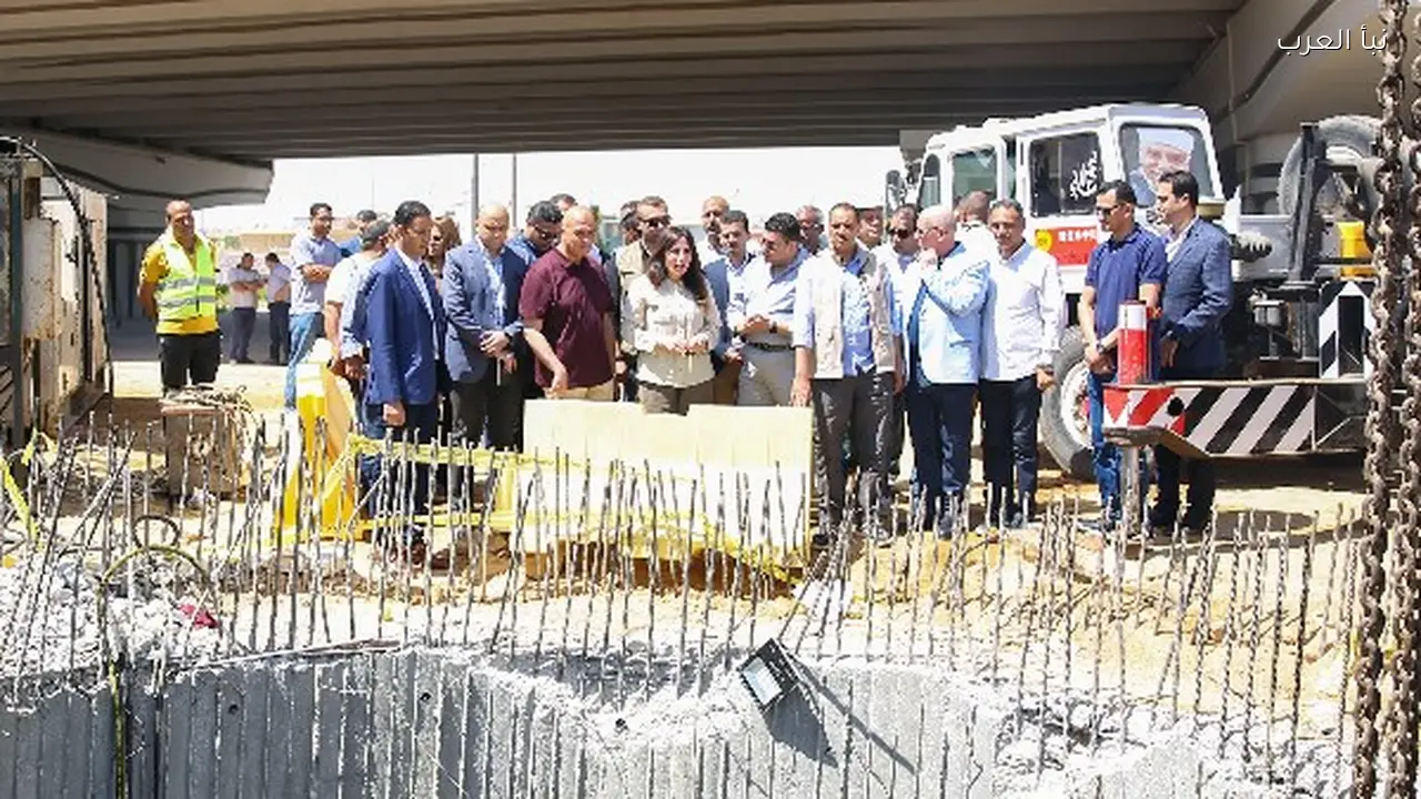 وزيرة الإسكان تتفقد ربط خطوط الصرف الصحي بالقاهرة الجديدة بمحطة الجبل الأصفر
