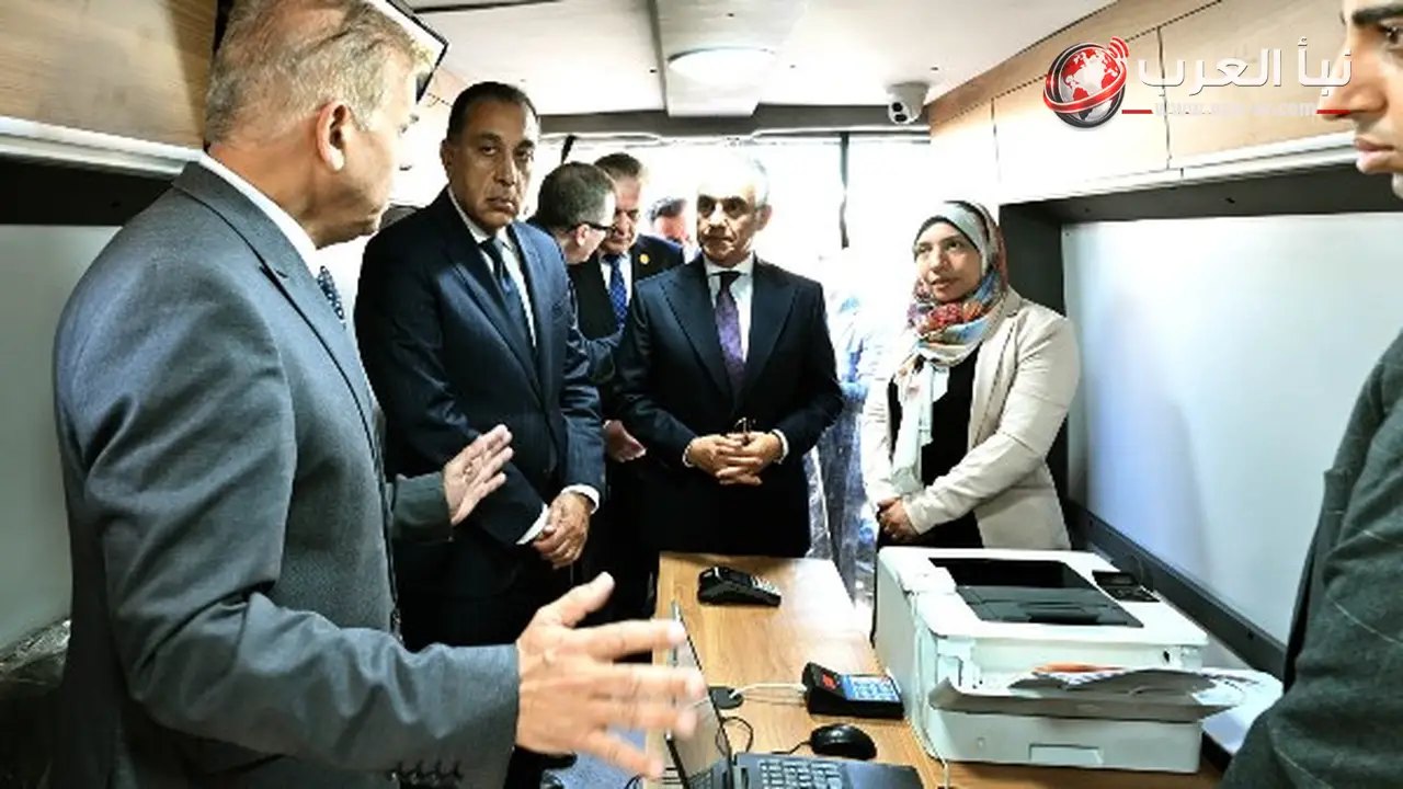 مدبولي يشهد تسليم 50 مركزا تكنولوجيا متنقلا لوزارة العدل لتطوير خدمات الشهر العقاري والتوثيق