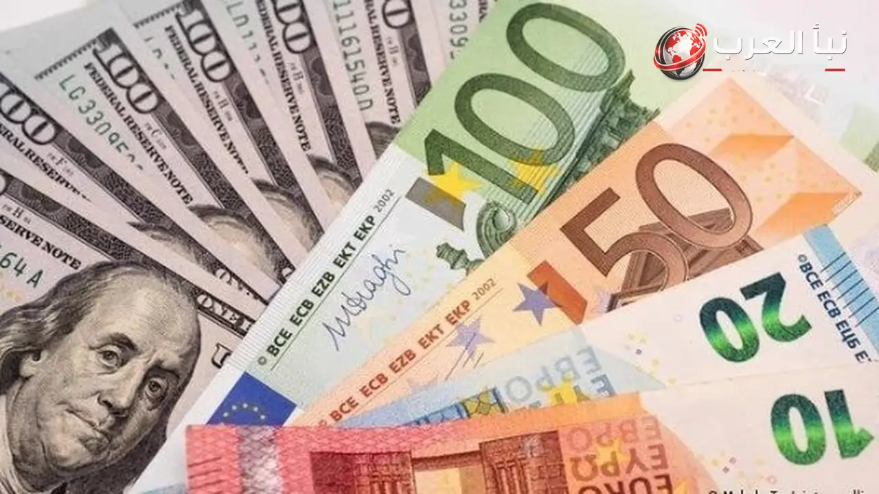 اليورو يتجاوز 56 جنيهًا والدولار يواصل التراجع في البنوك المصرية